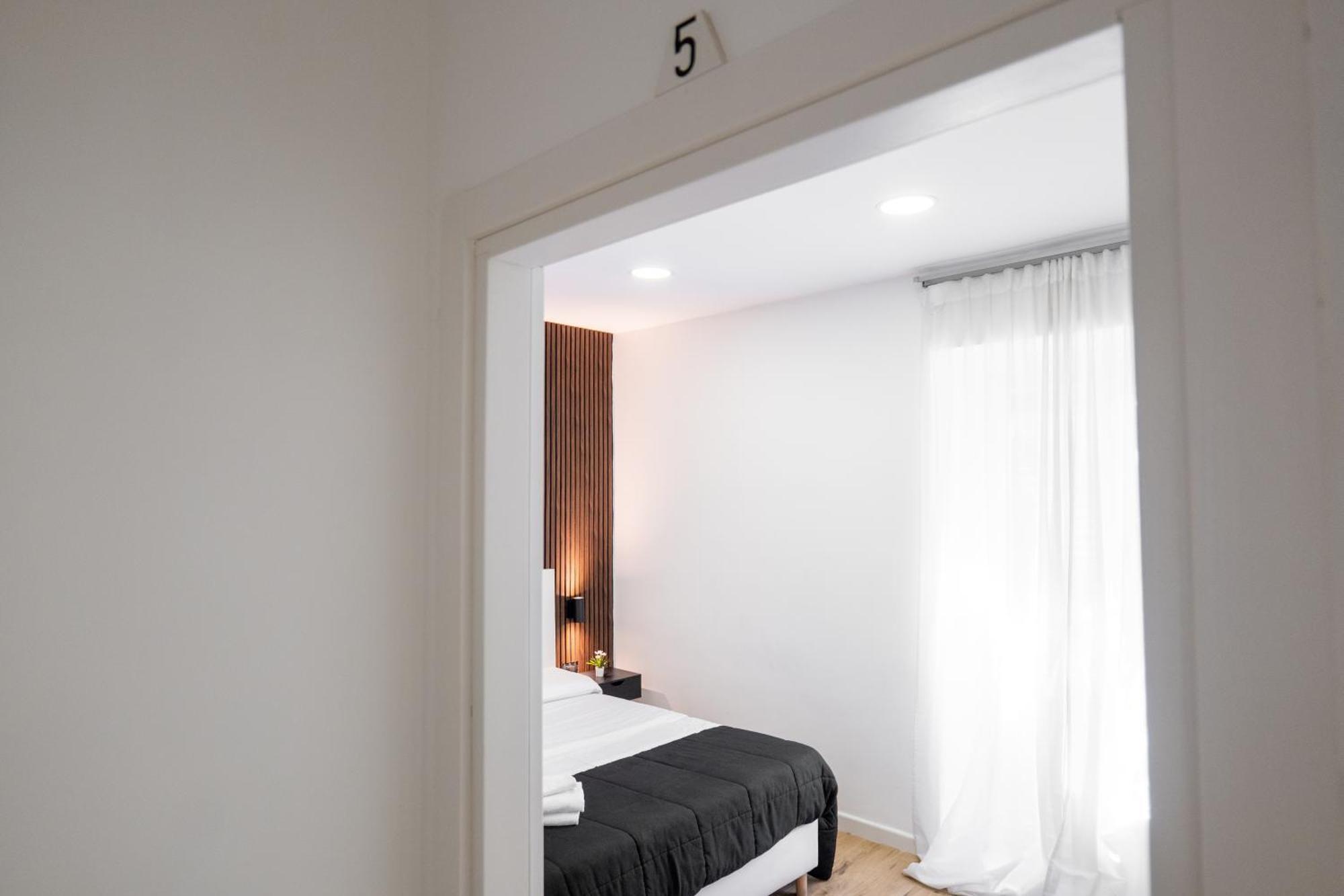 Dalmazia 33 Hotel Salerno Bagian luar foto